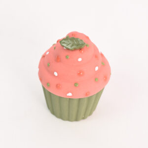 Rode cupcake van porselein – groene hulst